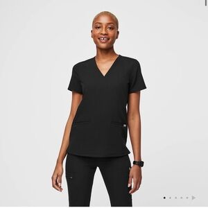 Figs Women's Black Short Sleeve V-Neck Top